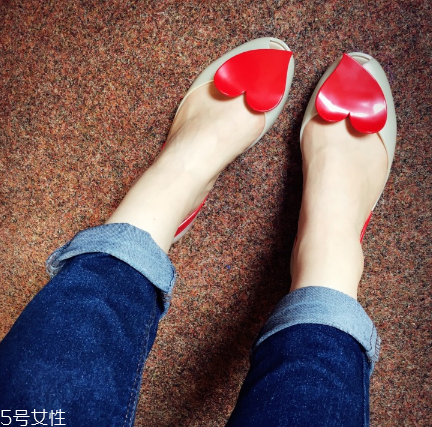 melissa是哪個(gè)國(guó)家的？女王和公主都愛穿它