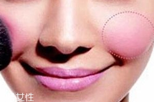 腮紅先還是散粉先？粉狀腮紅用在散粉之后