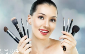 化妝小白需要哪些工具？這11種必須要有