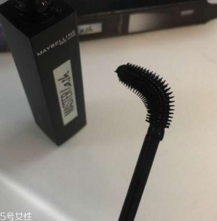 美寶蓮彎彎睫毛膏多少錢？美寶蓮重新定義睫毛膏