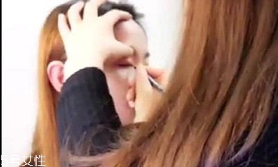 內(nèi)雙怎么畫眼線？內(nèi)雙眼皮畫眼妝技巧