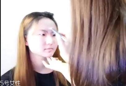 內(nèi)雙怎么畫眼線？內(nèi)雙眼皮畫眼妝技巧