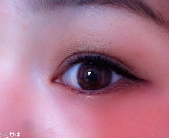 內(nèi)雙怎么畫眼線？內(nèi)雙眼皮畫眼妝技巧