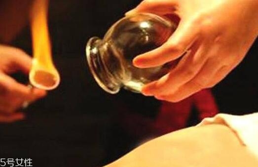拔罐后身上后背持續(xù)發(fā)癢怎么回事？體內(nèi)風(fēng)邪是主因