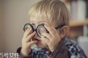 哪些因素會(huì)影響寶寶的視力？8大因素需注意