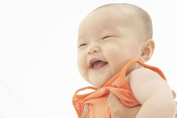 怎樣選擇枕頭讓寶寶睡得更好？從這4點進行選擇
