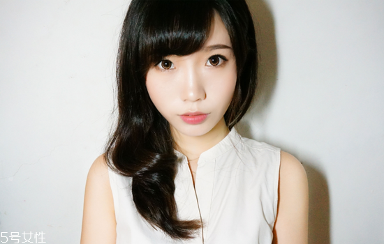2018秋冬酒紅色眼妝怎么畫？神秘又有女人味的妝容