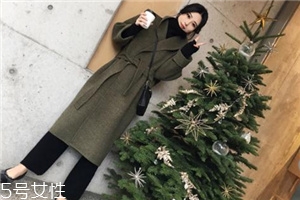 大衣和羽絨服哪個保暖？這個冬天不會冷