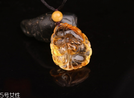 黃水晶戴左手還是右手？水晶佩戴大有講究
