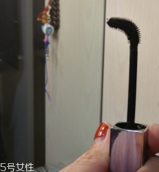 美寶蓮彎彎睫毛膏怎么樣？新品首發(fā)彎彎睫毛膏評測