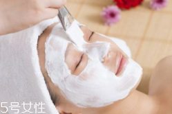 面膜和其他產(chǎn)品區(qū)別是什么？面膜保濕時(shí)間短
