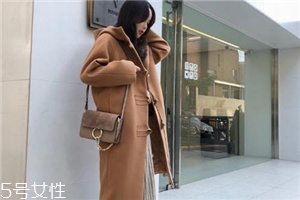大衣上的霉點(diǎn)怎么去除？這樣做霉點(diǎn)輕松去除