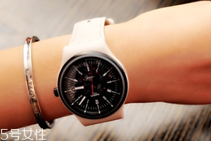 swatch手表怎么調(diào)日期和時(shí)間？