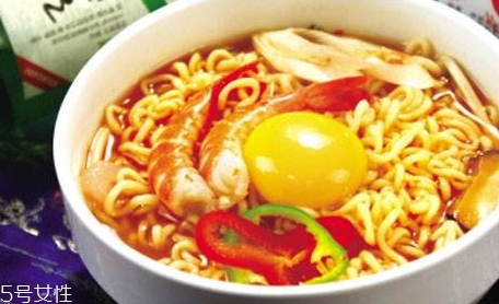 辛拉面和湯達(dá)人哪個好吃？