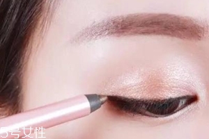 眼線怎么防止畫殘？分段畫不易錯(cuò)