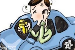春節(jié)回家暈車怎么辦？別吃東西聞橘皮