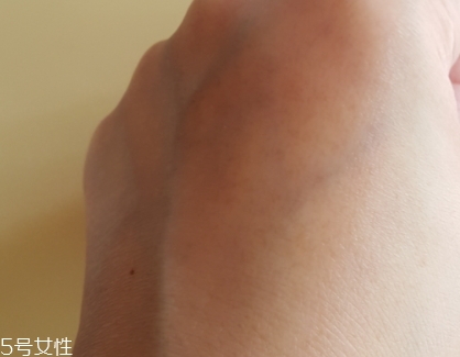 眼部凝膠什么時(shí)候用？更加推薦晚上用