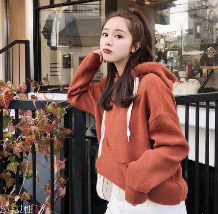 衛(wèi)衣適合多大的人穿？你值得擁有的減齡神器