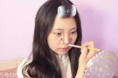 眉筆可以修容嗎？更推薦做鼻影修容