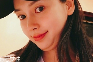 雙下巴怎么減最有效？日常習慣要注意