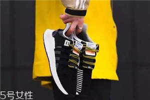 阿迪達斯有加絨鞋嗎？冬天也能穿的運動鞋