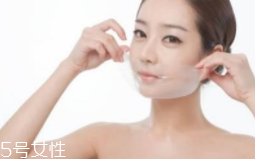 面膜不服帖怎么辦？中間剪開(kāi)更好敷