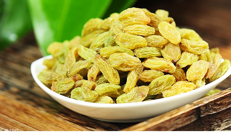糖尿病人一次最多吃多少葡萄干 10粒以?xún)?nèi)即可