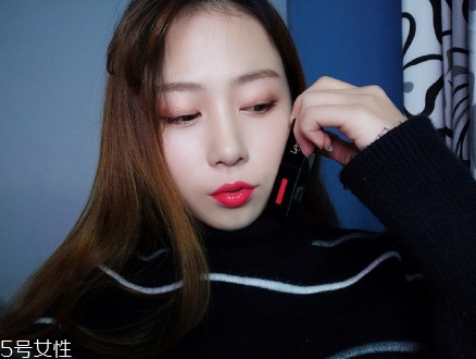 ysl圣羅蘭黑管唇釉哪個(gè)顏色好看？持久度加分