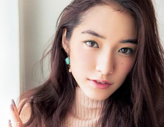唇釉怎么涂均勻？涂出滿滿女人味