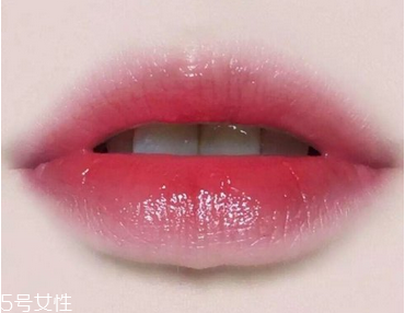 ysl唇釉怎么涂不掉色？唇部保養(yǎng)很重要