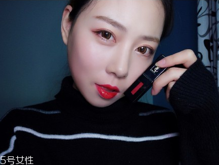 ysl圣羅蘭黑管唇釉哪個(gè)顏色好看？持久度加分