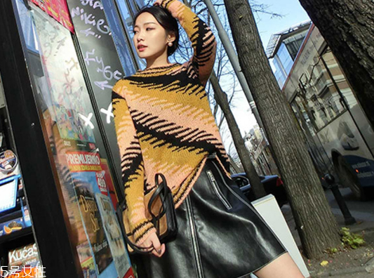 皮裙配什么上衣好看？教你做個硬糖女孩