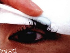 睫毛訂書(shū)機(jī)是什么？這十款睫毛膏讓你輕松放大雙眼