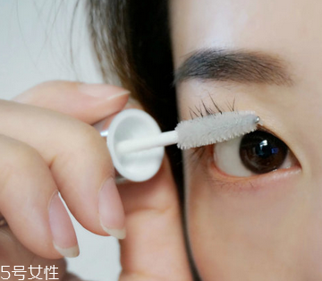 睫毛增長液可以用于眉毛嗎？睫毛增長液還可以涂頭發(fā)