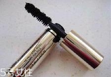 迪奧睫毛膏怎么樣？刷完睫毛膏再夾一次睫毛更卷翹