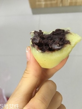 粘豆包蒸多長(zhǎng)時(shí)間能熟？用冷水還是熱水蒸