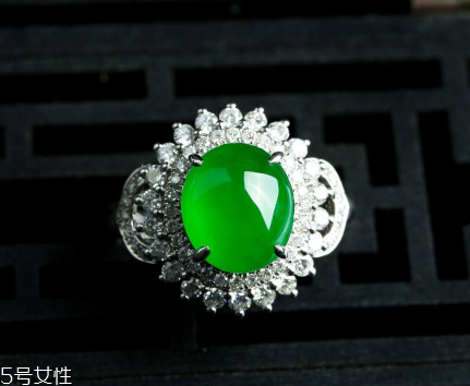 翡翠冰種和糯種哪個好？原來有這么大的區(qū)別