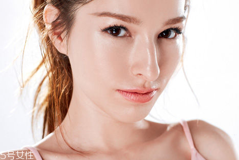 漂唇顏色太深怎么回事？這樣避免漂唇的副作用