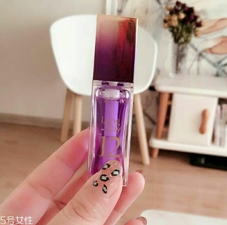 唇蜜怎么涂？一步一步打造嘟嘟唇