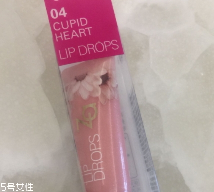 唇蜜可以單獨(dú)使用嗎？搭配其他產(chǎn)品效果更好