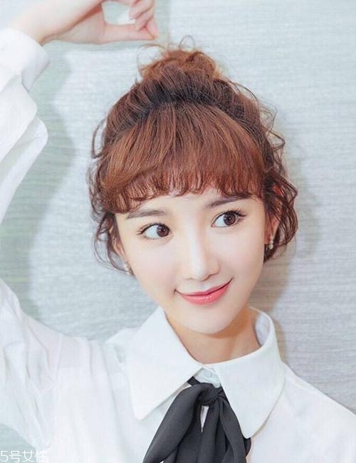 外翹短發(fā)適合什么臉型？再燙內扣你就out了