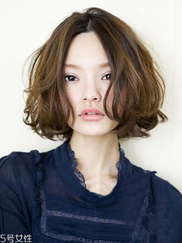 女生發(fā)質(zhì)軟適合什么發(fā)型？胖圓臉顯瘦發(fā)型參考