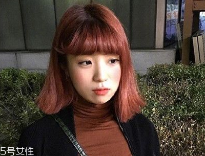 短頭發(fā)染什么顏色好看洋氣顯白？短發(fā)這樣弄好看又大方