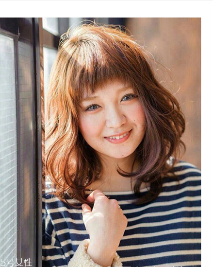 齊劉海適合什么卷發(fā)？如何選擇適合自己的發(fā)型
