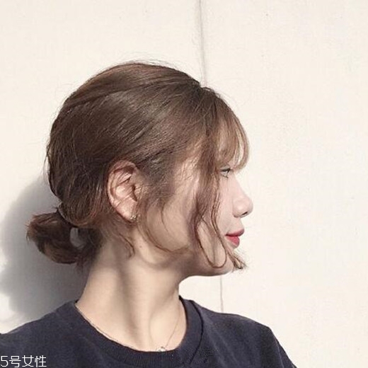 短發(fā)適合扎什么發(fā)型？剪短發(fā)這么好看