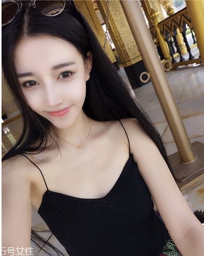 鉆石臉適合什么發(fā)型？流行色也隨之而來(lái)