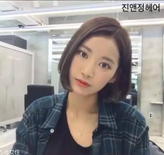 李圣經同款短發(fā)怎么打理？吹頭發(fā)的時候盡量吹發(fā)根