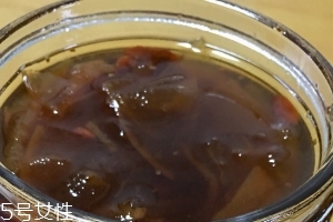冰糖雪梨膏孕婦能吃嗎？孕婦吃冰糖雪梨膏適量最好