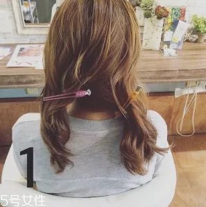 女生冬天長(zhǎng)發(fā)怎么編好看？長(zhǎng)發(fā)妹紙才懂得的痛