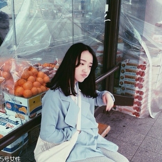 齊肩直發(fā)染什么顏色好看？簡(jiǎn)單好看的齊肩發(fā)扎法